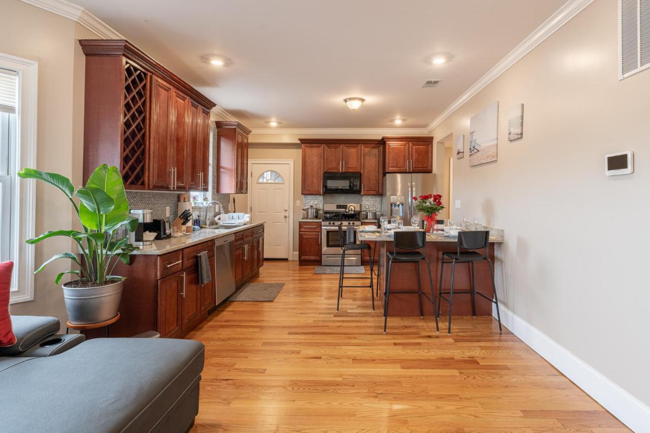 90 - 4Br Dorchester - Sleek Apt Near Marina Bay Boston Exterior photo